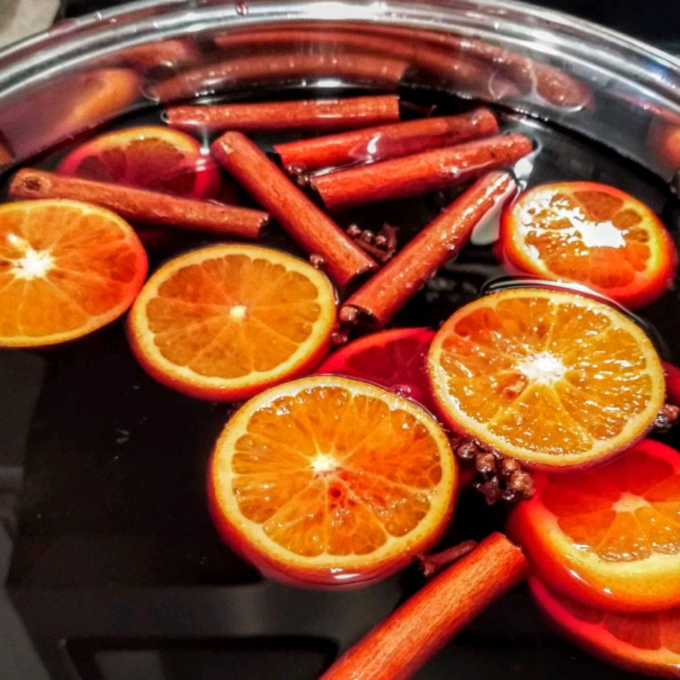German Glühwein (Mulled Red Wine)