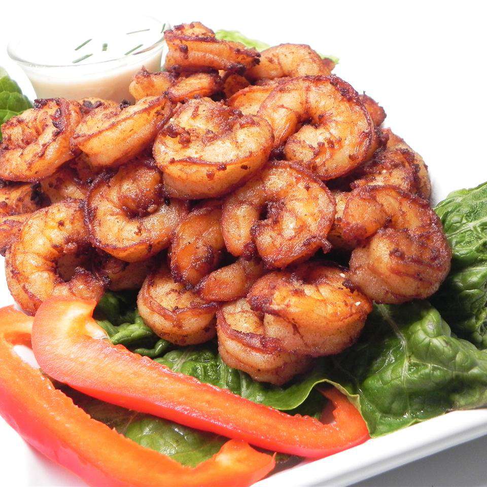 Goong Tod Kratiem Prik Thai (Garlic and White Pepper Fried Prawns)