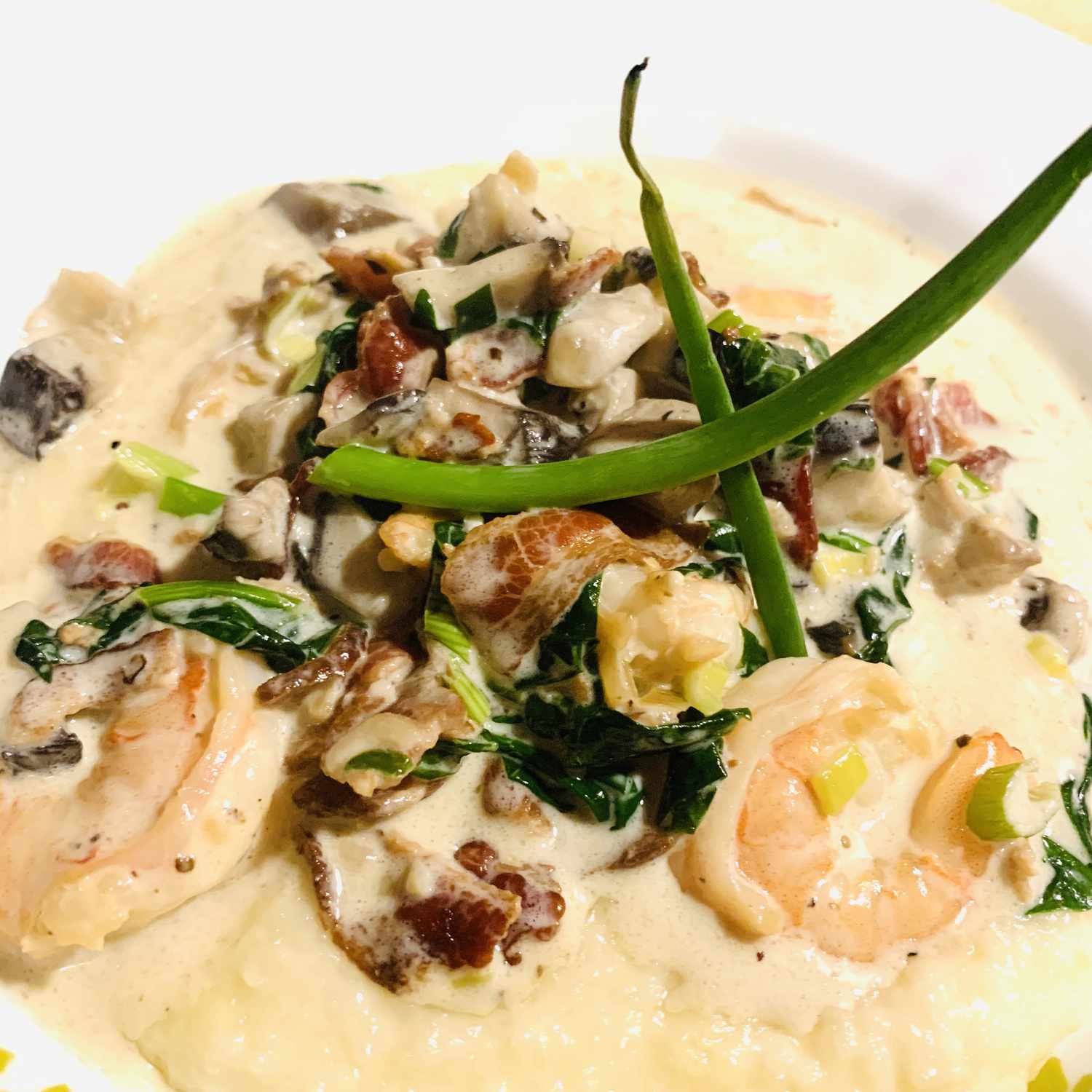 Smoked Gouda Shrimp and Grits à Ya Ya