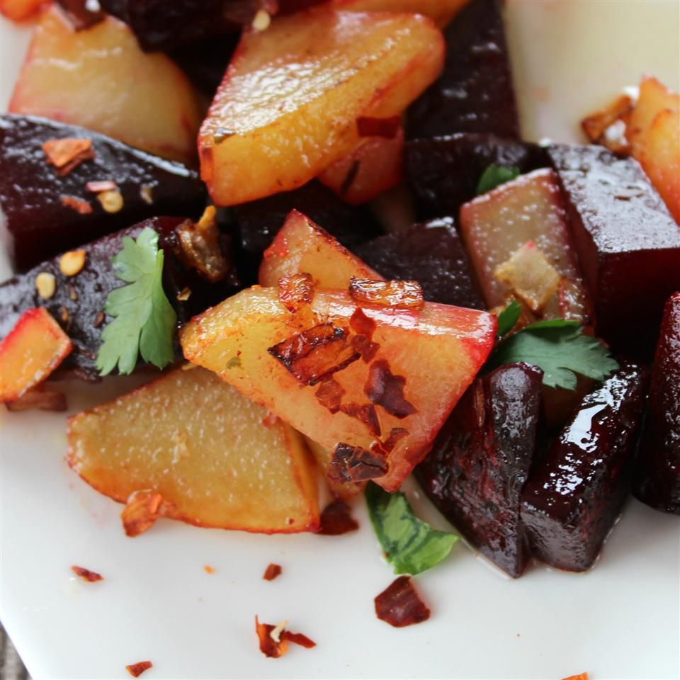 Key Sir Alicha: Ethiopian Beet and Potato Medley