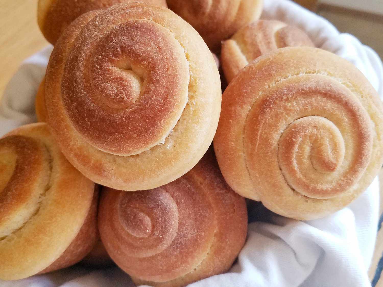 Fluffy Whole Wheat Dinner Rolls