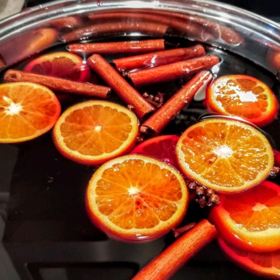 German Glühwein (Mulled Red Wine)
