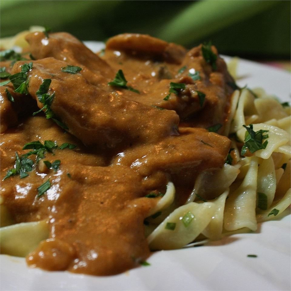 Nana’s Classic Beef Stroganoff