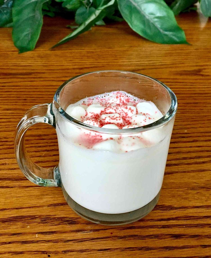 Creamy White Hot Chocolate with Marshmallows